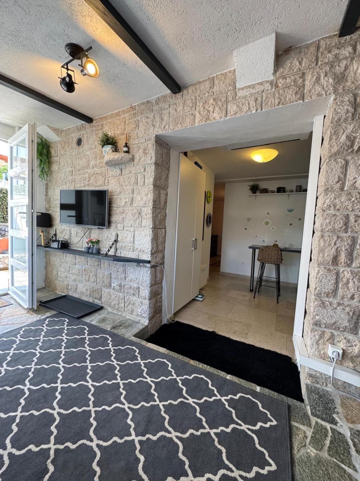 Apartment Paris Nijvice Zewnętrze zdjęcie